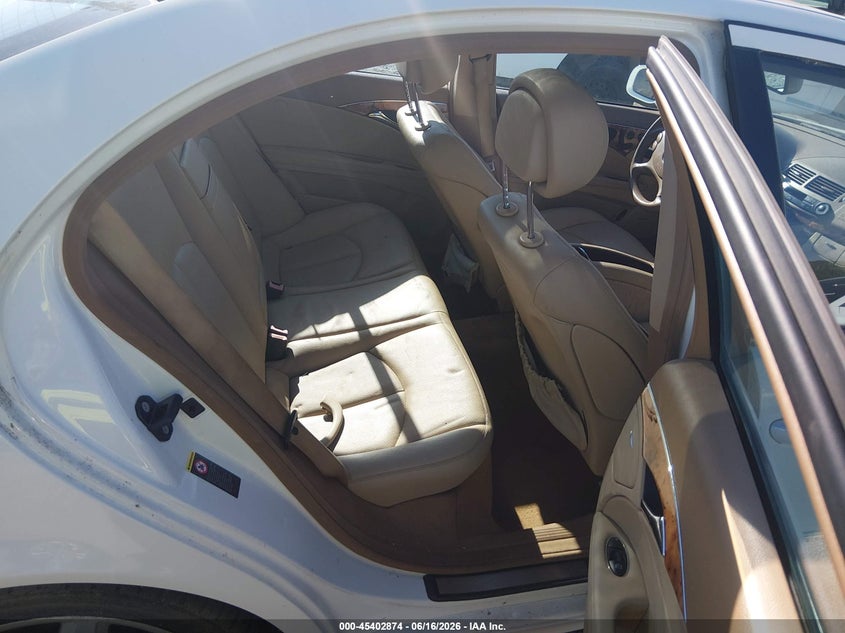 2009 Mercedes-benz E-class VIN WDBUF56X19B421159 IAAI salvage auction — NORMAL WEAR, Clear (Tennessee), sold $550 on 2026-07-16 (photo 8)