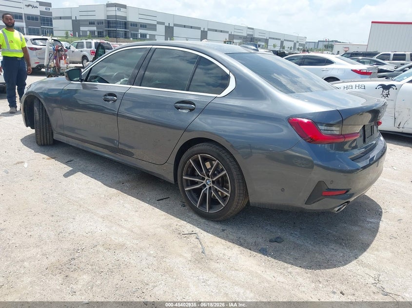 2021 BMW 3er VIN 3MW5R1J06M8B91500 IAAI salvage auction — FRONT END, Salvage Title, sold $8,900 on 2026-07-31 (photo 3)