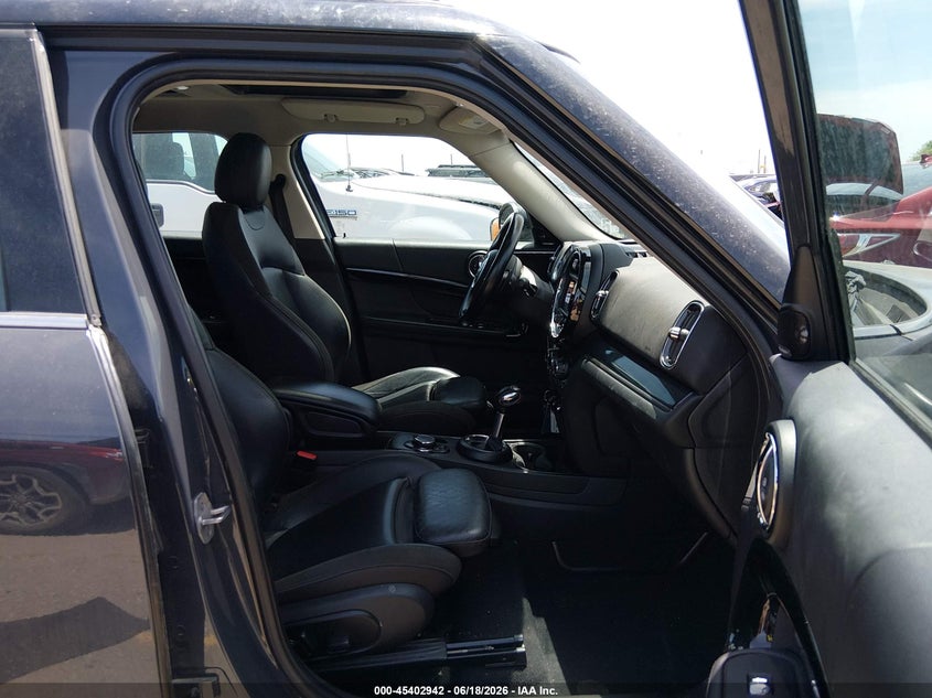 2019 Mini Countryman VIN WMZYT5C57K3E64230 IAAI salvage auction — HAIL, Salvage Title, sold $7,650 on 2026-09-01 (photo 5)