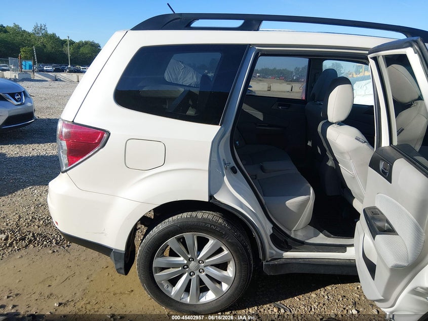 2012 Subaru Forester VIN JF2SHBDC0CH456329 IAAI salvage auction — NORMAL WEAR, Original (Ohio), sold $375 on 2026-07-22 (photo 8)
