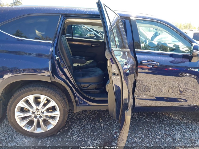 2021 Toyota Highlander VIN 5TDXBRCH6MS528501 IAAI salvage auction — FRONT END, Bill Of Sale (Washington), sold $11,800 on 2026-07-17 (photo 8)