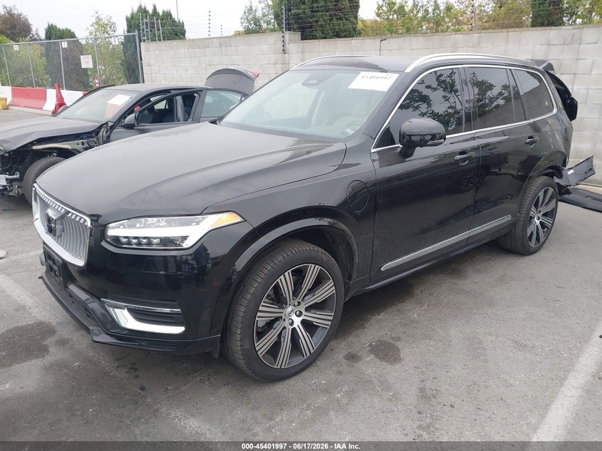 2025 Volvo Xc90 VIN YV4H60JE8S1301041 IAAI salvage auction — REAR END, Salvage (California), sold $19,950 on 2026-08-06 (photo 2)