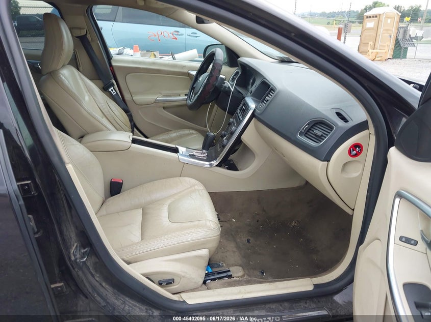 2011 Volvo S60 VIN YV1902FH9B2016747 IAAI salvage auction — FRONT END, Salvage (Pennsylvania), sold $25 on 2026-07-08 (photo 5)