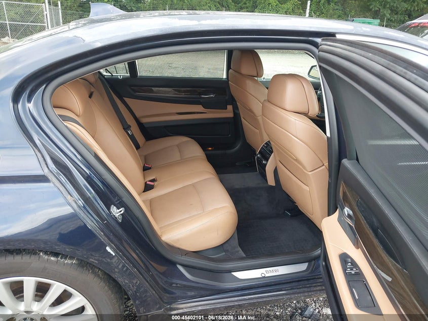 2011 BMW 7 series VIN WBAKC8C52BC433064 IAAI salvage auction — NORMAL WEAR, Clear (Montana), sold $425 on 2026-07-31 (photo 8)
