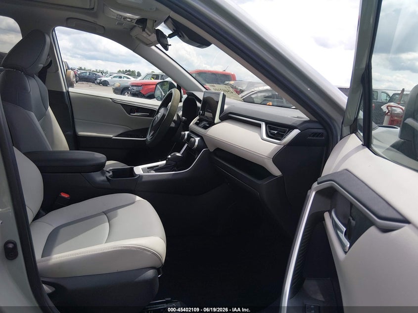 2023 Toyota Rav 4 VIN 2T3C1RFV5PW294888 IAAI salvage auction — SIDE, Salvage (North Carolina), sold $8,700 on 2026-07-22 (photo 5)
