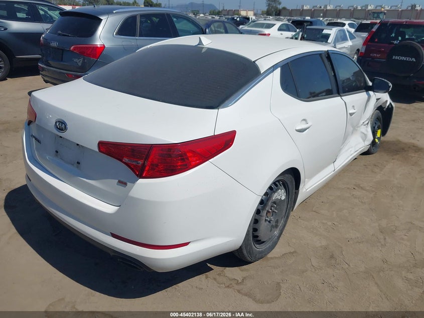 2011 Kia Optima VIN KNAGM4A71B5154659 IAAI salvage auction — RIGHT SIDE, Salvage (California), sold $650 on 2026-07-22 (photo 4)