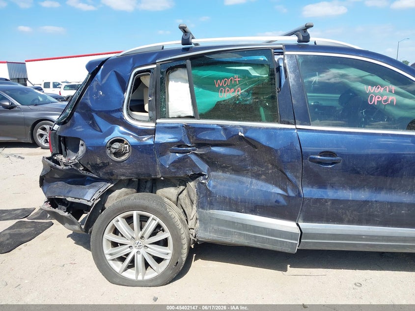 2014 Volkswagen Tiguan VIN WVGAV3AX3EW522320 IAAI salvage auction — RIGHT SIDE, Salvage (Texas), sold $600 on 2026-08-18 (photo 6)