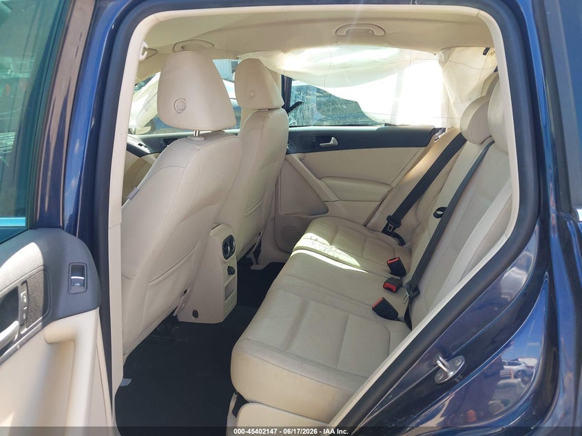 2014 Volkswagen Tiguan VIN WVGAV3AX3EW522320 IAAI salvage auction — RIGHT SIDE, Salvage (Texas), sold $600 on 2026-08-18 (photo 8)