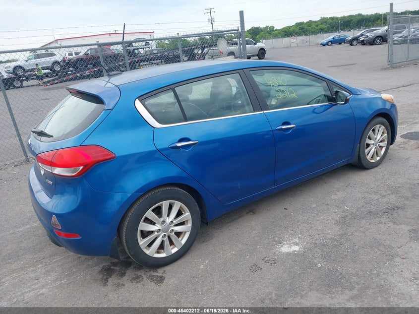 2015 Kia Forte VIN KNAFX5A84F5283857 IAAI salvage auction — NORMAL WEAR, Clear (Virginia), sold $1,000 on 2026-07-14 (photo 4)