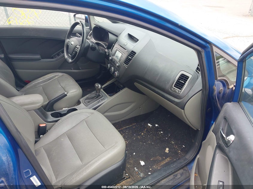 2015 Kia Forte VIN KNAFX5A84F5283857 IAAI salvage auction — NORMAL WEAR, Clear (Virginia), sold $1,000 on 2026-07-14 (photo 5)