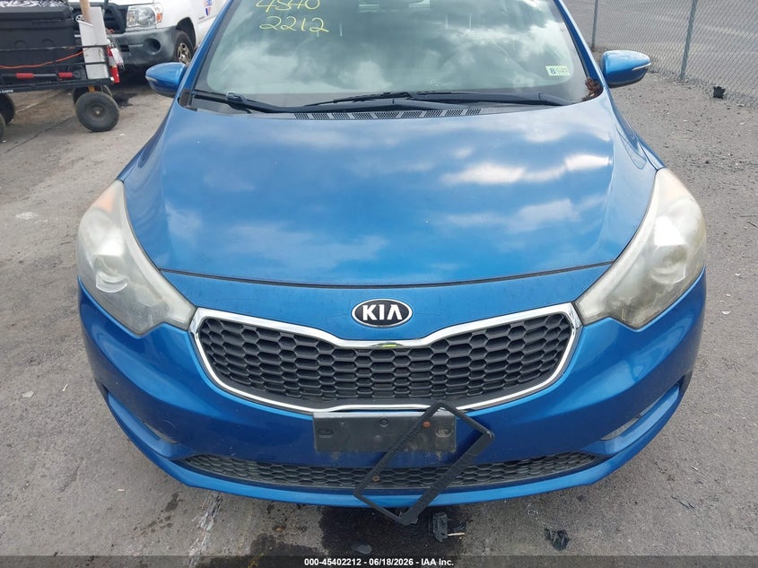 2015 Kia Forte VIN KNAFX5A84F5283857 IAAI salvage auction — NORMAL WEAR, Clear (Virginia), sold $1,000 on 2026-07-14 (photo 6)