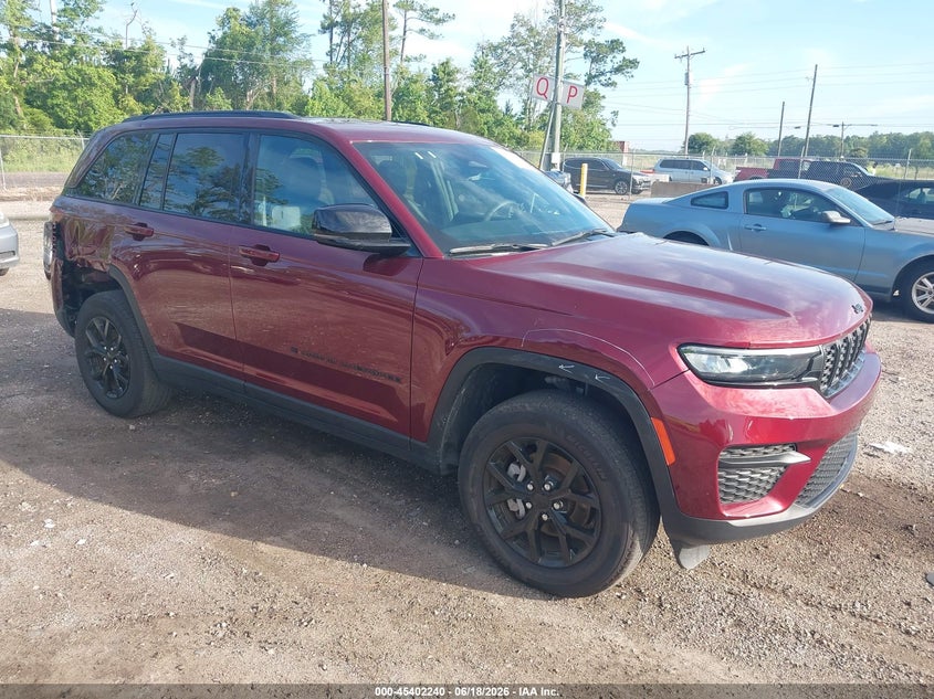 2025 Jeep Grand cherokee VIN 1C4RJHAGXS8656127 — IAAI salvage auction photo