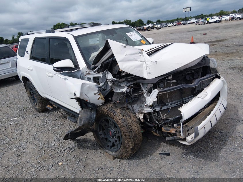 2018 Toyota 4runner VIN JTEBU5JR2J5530526 IAAI salvage auction — RIGHT FRONT, Salvage (Arkansas), sold $6,000 on 2026-07-22 (photo 1)