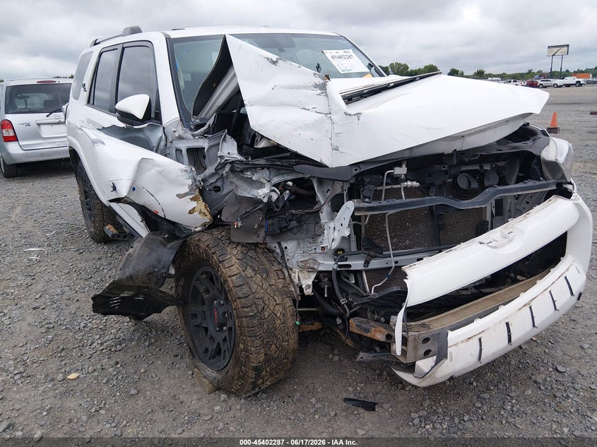 2018 Toyota 4runner VIN JTEBU5JR2J5530526 IAAI salvage auction — RIGHT FRONT, Salvage (Arkansas), sold $6,000 on 2026-07-22 (photo 6)
