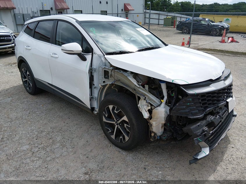 2025 Kia Sportage VIN 5XYK33DF0SG254322 IAAI salvage auction — RIGHT FRONT, Salvage Title, sold $7,600 on 2026-07-26 (photo 1)