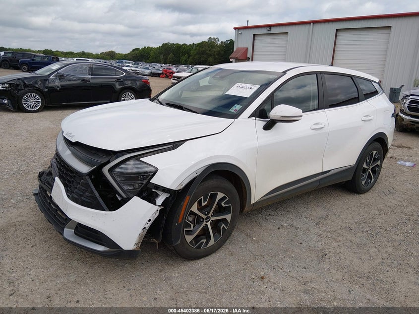 2025 Kia Sportage VIN 5XYK33DF0SG254322 IAAI salvage auction — RIGHT FRONT, Salvage Title, sold $7,600 on 2026-07-26 (photo 2)