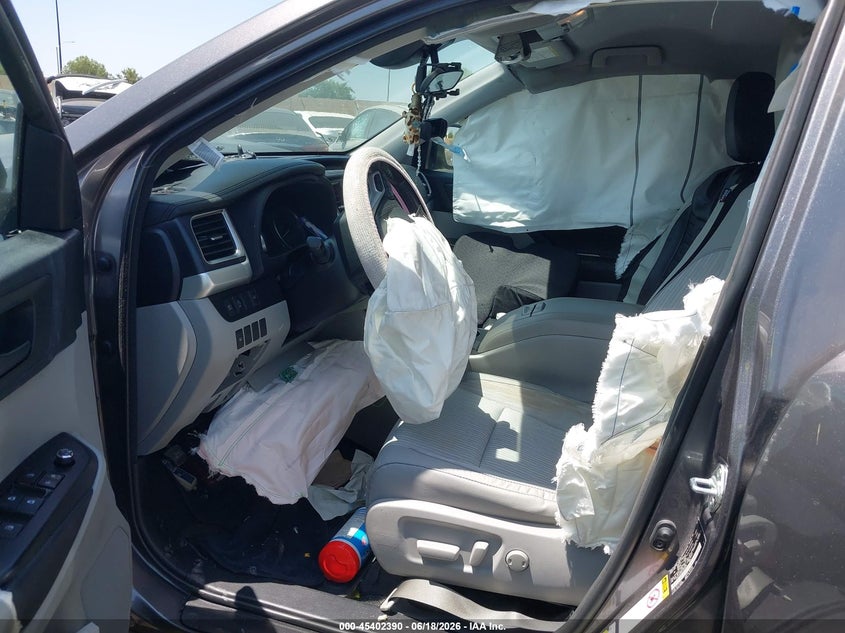 2018 Toyota Highlander VIN 5TDZZRFH5JS289079 IAAI salvage auction — FRONT END, Salvage Title, sold $4,525 on 2026-07-31 (photo 5)