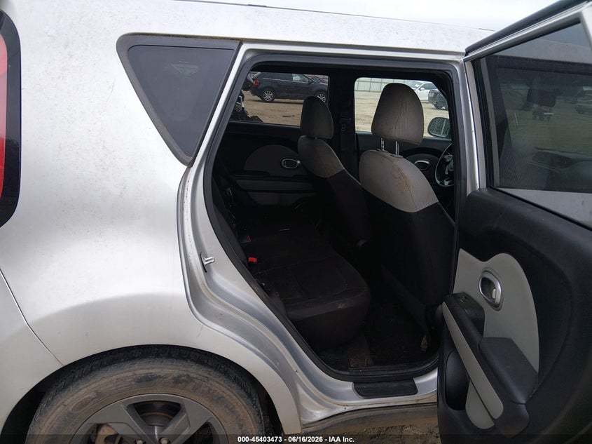 2017 Kia Soul VIN KNDJN2A28H7461158 IAAI salvage auction — NORMAL WEAR, Clear (Georgia), sold $925 on 2026-07-23 (photo 8)