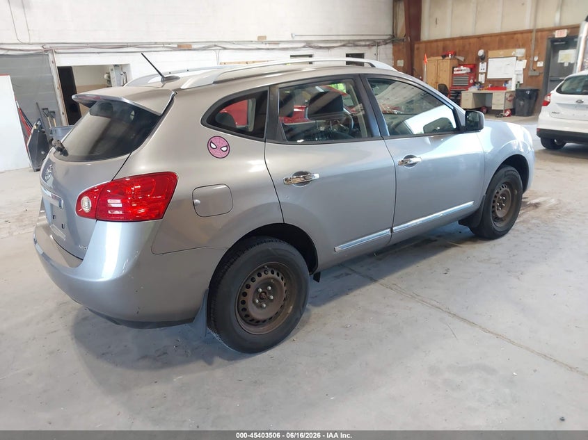 2015 Nissan Rogue VIN JN8AS5MV7FW769929 IAAI salvage auction — NORMAL WEAR, Clear (New York), sold $425 on 2026-07-15 (photo 4)