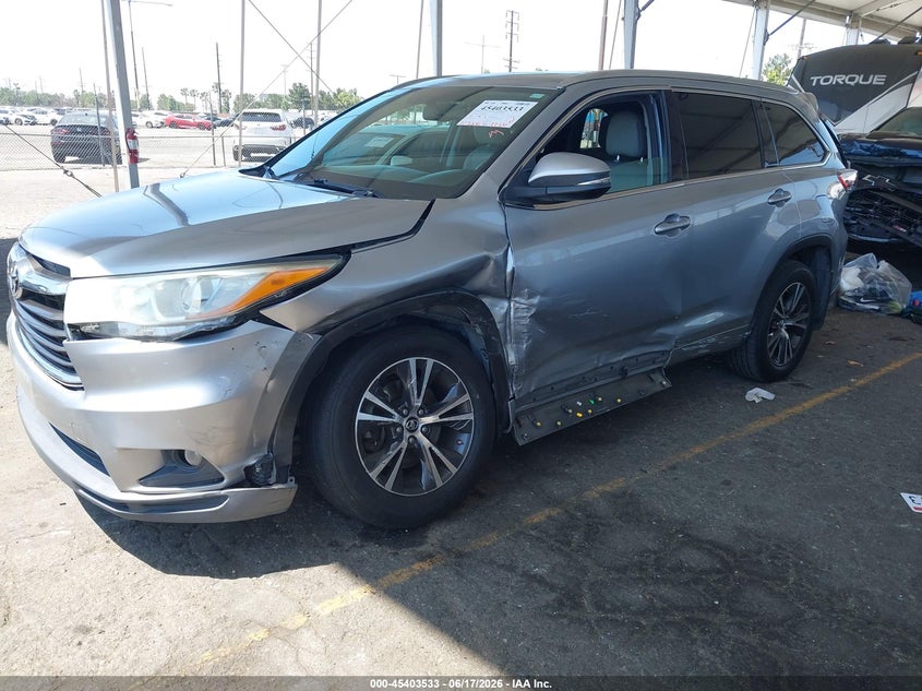 2016 Toyota Highlander VIN 5TDJKRFHXGS286026 IAAI salvage auction — SIDE, Salvage Title, sold $7,175 on 2026-07-14 (photo 2)