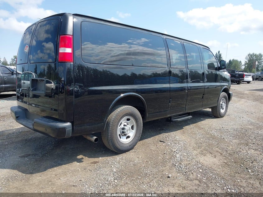 2020 Chevrolet Express 2500 VIN 1GAZGNFP7L1266126 IAAI salvage auction — FRONT END, Sf97 (Washington), sold $10,050 on 2026-08-26 (photo 4)