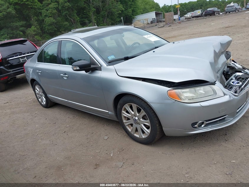 2011 Volvo S80 VIN YV1940AS9B1136470 IAAI salvage auction — FRONT END, Clear (Massachusetts), sold $100 on 2026-07-14 (photo 1)
