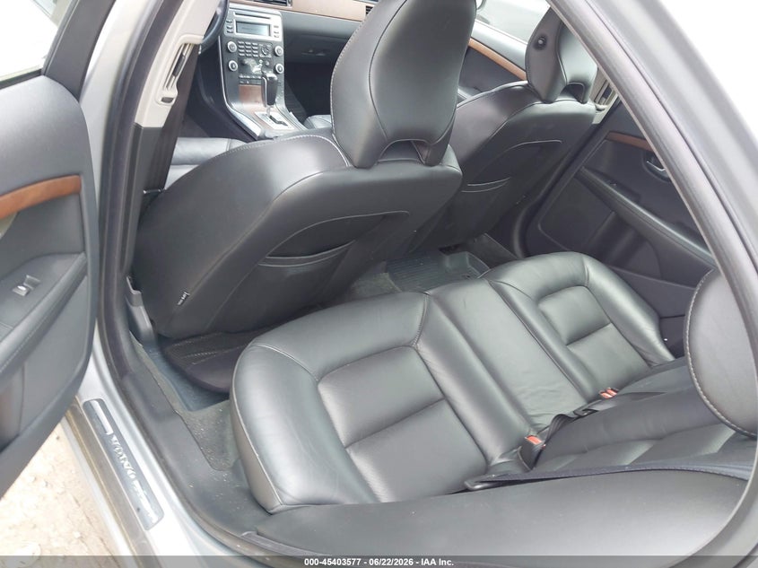 2011 Volvo S80 VIN YV1940AS9B1136470 IAAI salvage auction — FRONT END, Clear (Massachusetts), sold $100 on 2026-07-14 (photo 8)