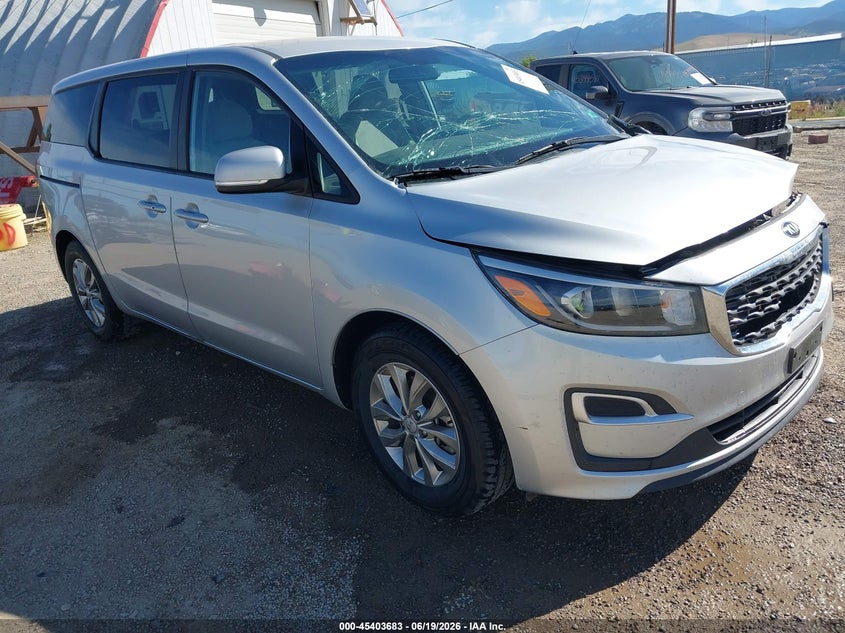 2021 Kia SEDONA VIN KNDMB5C13M6667645 IAAI salvage auction — FRONT END, Salvage Title, sold $2,400 on 2026-08-01 (photo 1)