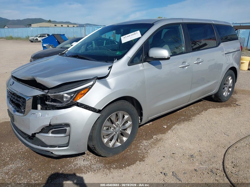 2021 Kia SEDONA VIN KNDMB5C13M6667645 IAAI salvage auction — FRONT END, Salvage Title, sold $2,400 on 2026-08-01 (photo 2)