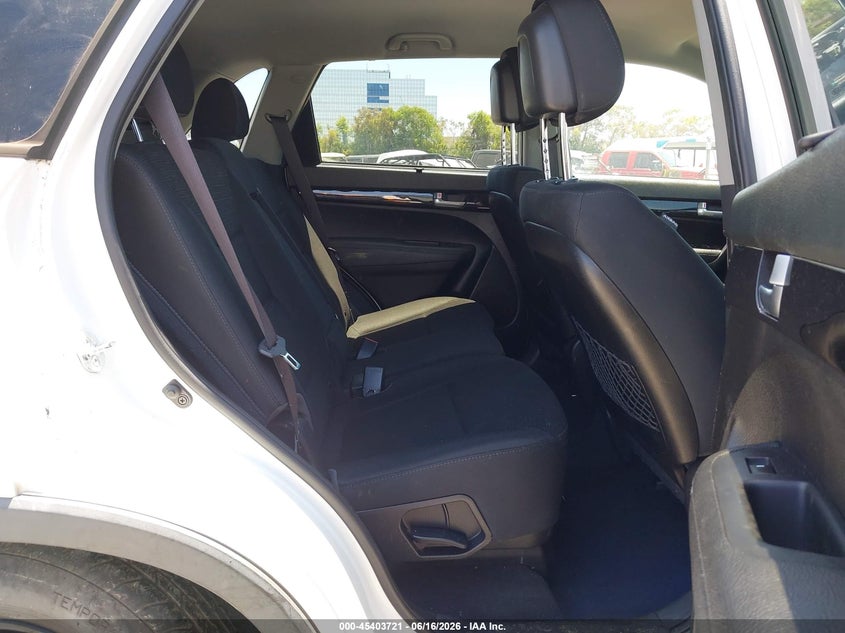 2015 Kia Sorento VIN 5XYKT4A74FG555832 IAAI salvage auction — NORMAL WEAR, Salvage (California), sold $1,100 on 2026-07-09 (photo 8)