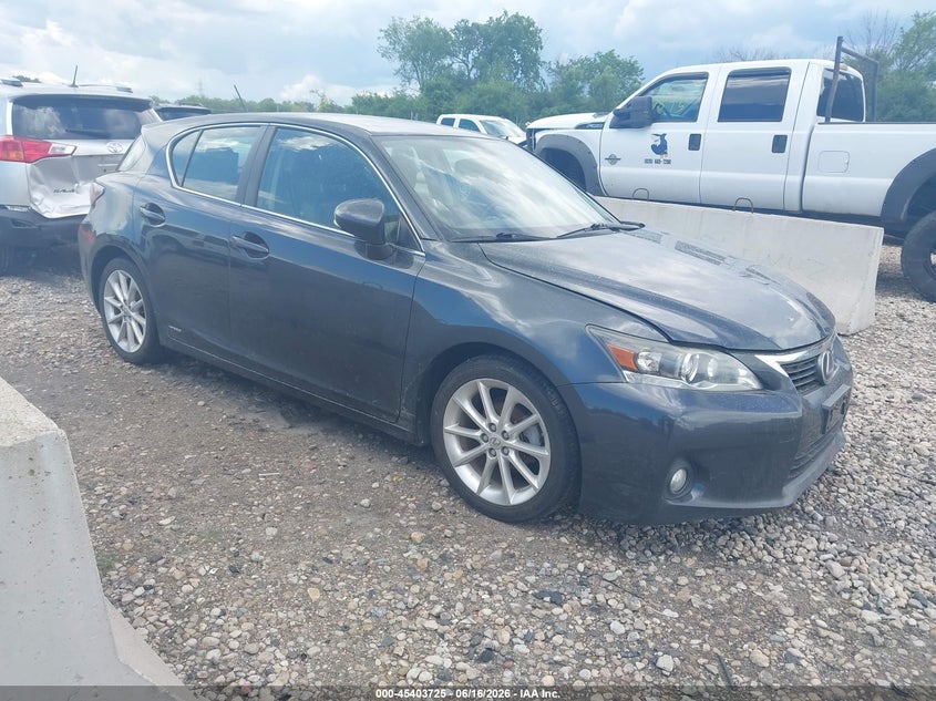 2011 Lexus Ct 200h VIN JTHKD5BH6B2032860 — IAAI salvage auction photo