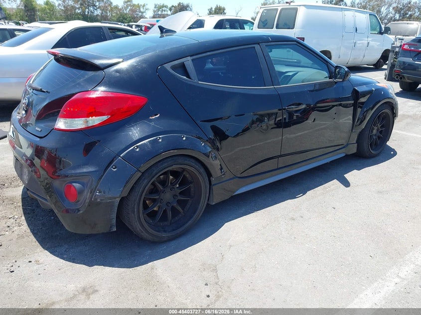 2015 Hyundai Veloster VIN KMHTC6AE3FU241159 IAAI salvage auction — NORMAL WEAR, Salvage Title, sold $525 on 2026-07-30 (photo 4)
