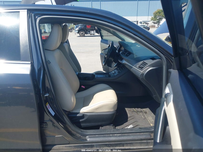 2011 Lexus Ct 200h VIN JTHKD5BH9B2043464 IAAI salvage auction — RIGHT FRONT, Salvage (California), sold $1,650 on 2026-07-09 (photo 5)