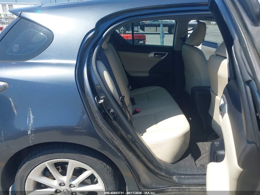 2011 Lexus Ct 200h VIN JTHKD5BH9B2043464 IAAI salvage auction — RIGHT FRONT, Salvage (California), sold $1,650 on 2026-07-09 (photo 8)