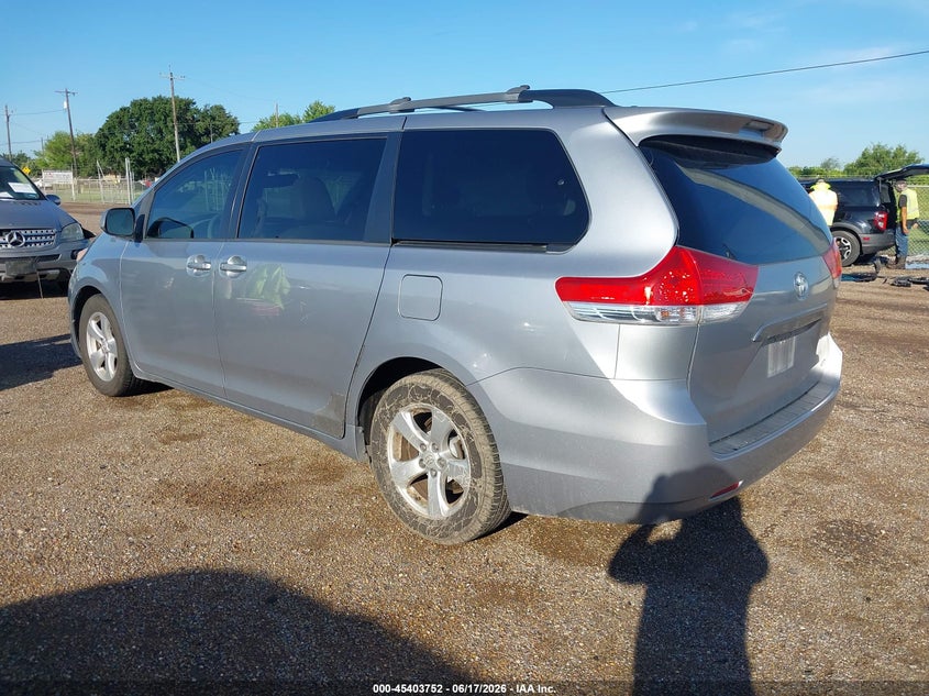 2013 Toyota Sienna VIN 5TDKK3DC3DS366630 IAAI salvage auction — RIGHT SIDE, Salvage (Texas), sold $2,300 on 2026-07-21 (photo 3)