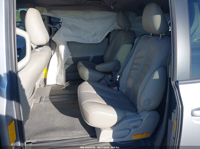 2013 Toyota Sienna VIN 5TDKK3DC3DS366630 IAAI salvage auction — RIGHT SIDE, Salvage (Texas), sold $2,300 on 2026-07-21 (photo 8)