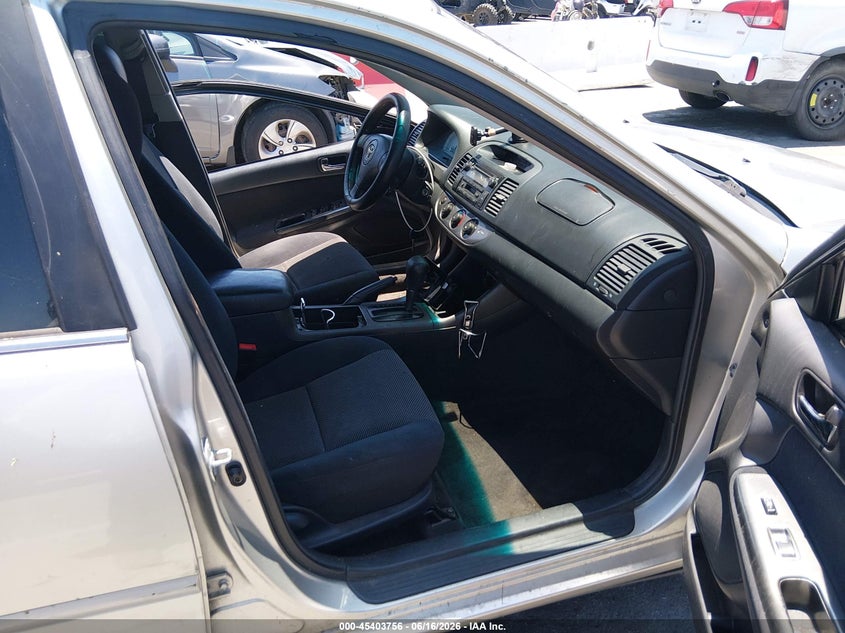 2003 Toyota Camry VIN 4T1BF32K03U058769 IAAI salvage auction — NORMAL WEAR, Clear - Dealer Only (California), sold $550 on 2026-07-09 (photo 5)