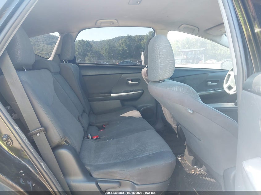 2014 Toyota Prius v VIN JTDZN3EU9E3326262 IAAI salvage auction — NORMAL WEAR, Clear (Pennsylvania), sold $600 on 2026-07-23 (photo 8)