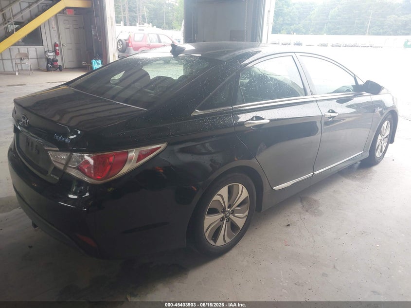 2014 Hyundai Sonata hybrid VIN KMHEC4A44EA109712 IAAI salvage auction — NORMAL WEAR, Repossession Paperwork (Georgia), sold $275 on 2026-07-22 (photo 4)