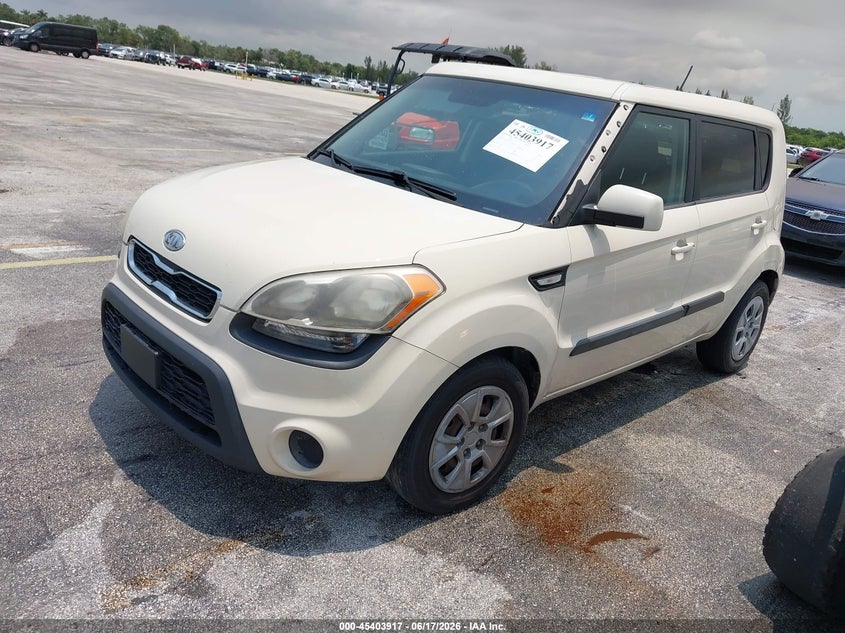 2012 Kia Soul VIN KNDJT2A58C7459337 IAAI salvage auction — SIDE, Clear (Florida), sold $375 on 2026-07-30 (photo 2)