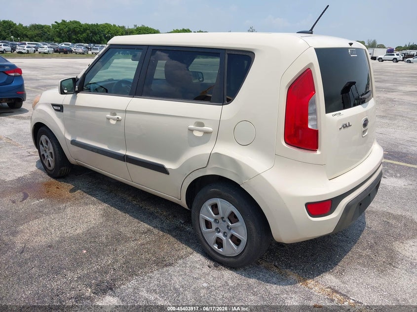 2012 Kia Soul VIN KNDJT2A58C7459337 IAAI salvage auction — SIDE, Clear (Florida), sold $375 on 2026-07-30 (photo 3)