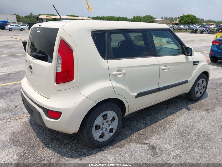 2012 Kia Soul VIN KNDJT2A58C7459337 IAAI salvage auction — SIDE, Clear (Florida), sold $375 on 2026-07-30 (photo 4)