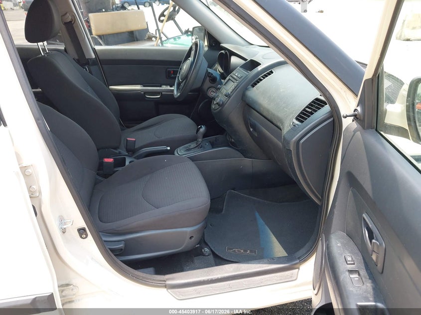 2012 Kia Soul VIN KNDJT2A58C7459337 IAAI salvage auction — SIDE, Clear (Florida), sold $375 on 2026-07-30 (photo 5)