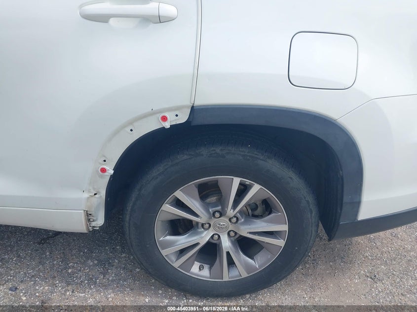 2015 Toyota Highlander VIN 5TDZKRFH1FS055534 IAAI salvage auction — Unknown, Original (Texas), sold $4,150 on 2026-07-09 (photo 6)