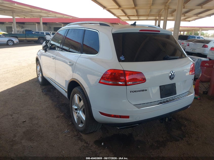 2013 Volkswagen Touareg VIN WVGEF9BP6DD011520 IAAI salvage auction — FRONT END, Clear (Arizona), sold $1,150 on 2026-07-28 (photo 3)