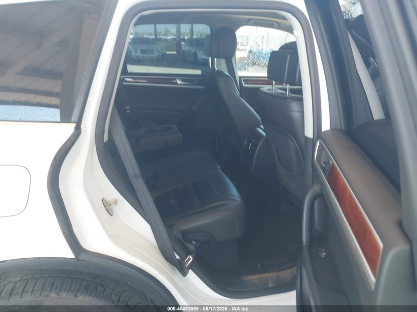 2013 Volkswagen Touareg VIN WVGEF9BP6DD011520 IAAI salvage auction — FRONT END, Clear (Arizona), sold $1,150 on 2026-07-28 (photo 8)