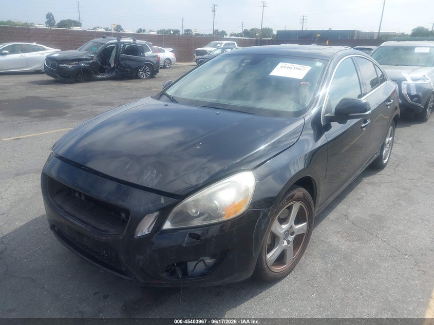 2013 Volvo S60 VIN YV1612FS6D2201644 IAAI salvage auction — LEFT FRONT, Salvage Title, sold $375 on 2026-07-20 (photo 2)