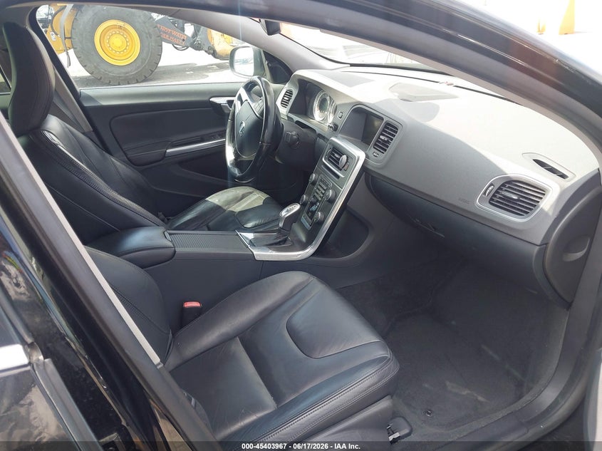2013 Volvo S60 VIN YV1612FS6D2201644 IAAI salvage auction — LEFT FRONT, Salvage Title, sold $375 on 2026-07-20 (photo 5)