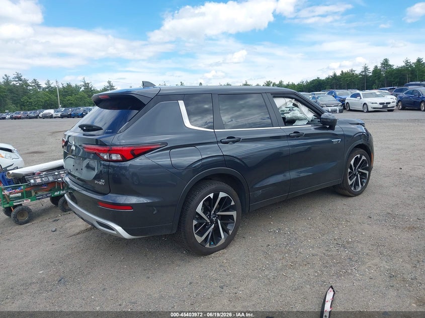 2025 Mitsubishi Outlander VIN JA4T5VA90SZ002395 IAAI salvage auction — FRONT END, Salvage (Idaho), sold $10,900 on 2026-07-31 (photo 4)