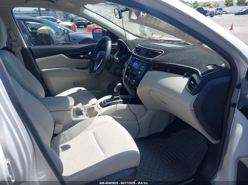 2018 Nissan VIN JN1BJ1CP9JW103911 IAAI salvage auction — FRONT & REAR, Salvage Title, sold $25 on 2026-07-29 (photo 5)